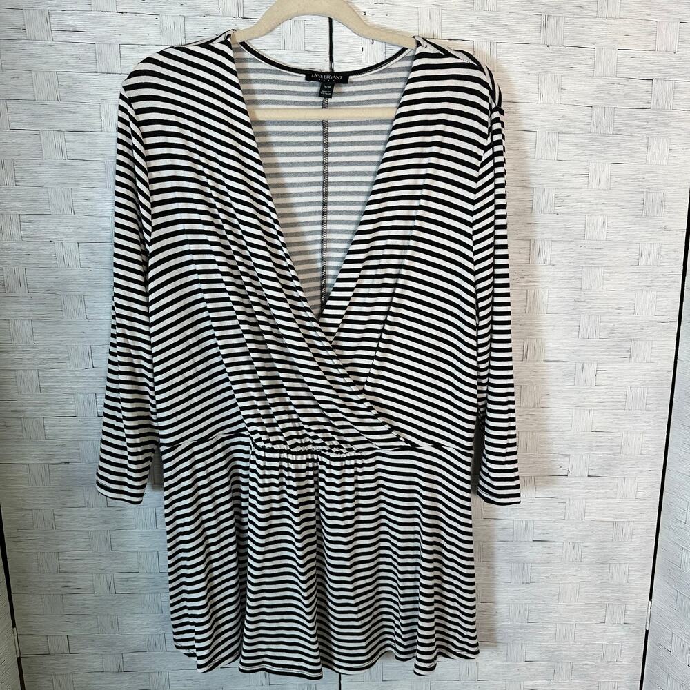 Lane‎ Bryant women's V-neck blouse black white stripes whimsy goth plus size
